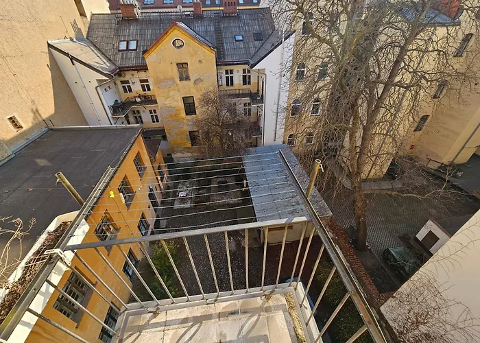 An House - Smart Choice For 6